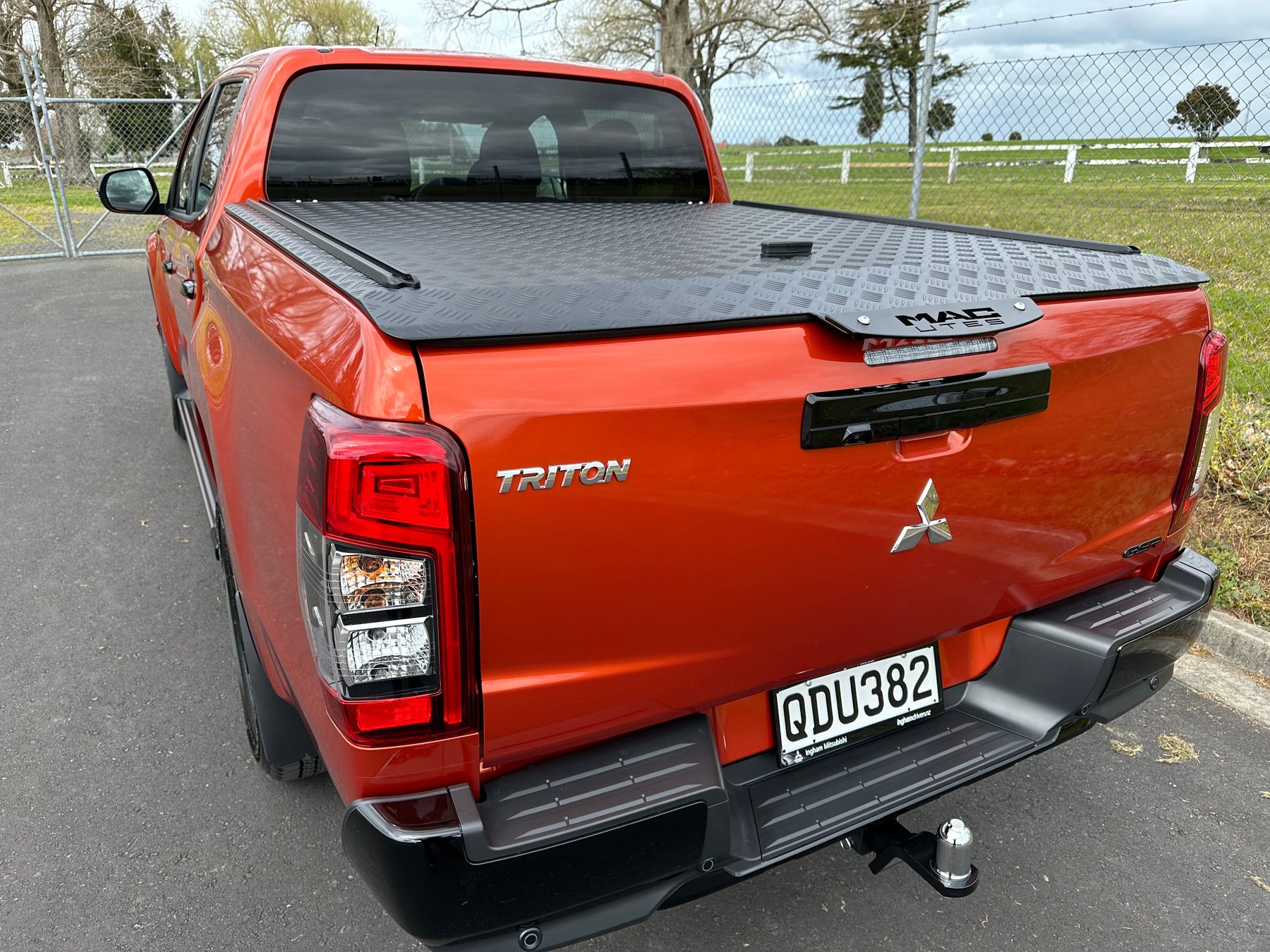 MAC230F (MT17F) 15-24 Mitsubishi Triton